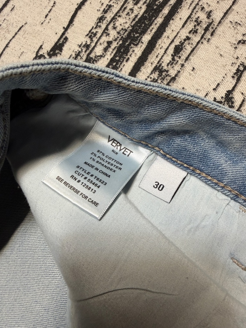 Wide Leg Light Wash Women's Jeans - barrel leg - Picture 2 of 3